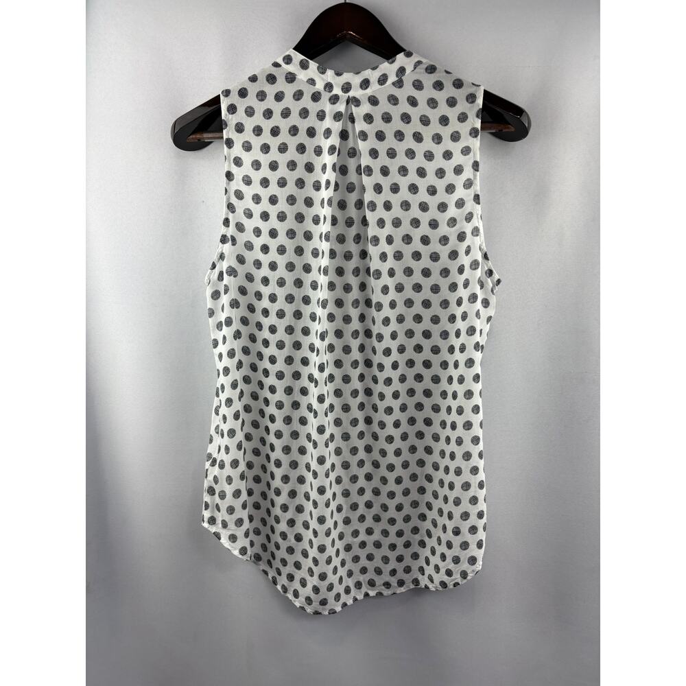 Women’s Bella Dahl Small White Sleeveless Blouse w/ Gray Polka Dots - Picture 3 of 6